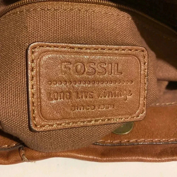 Fossil brown distressed leather hobo handbag - Picture 5 of 8